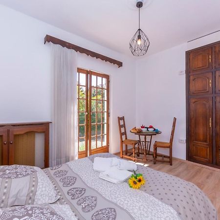 Villa Martine Au Bord Du Lac - Happy Rentals Cadrezzate Buitenkant foto