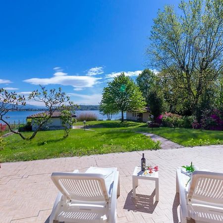 Villa Martine Au Bord Du Lac - Happy Rentals Cadrezzate Buitenkant foto