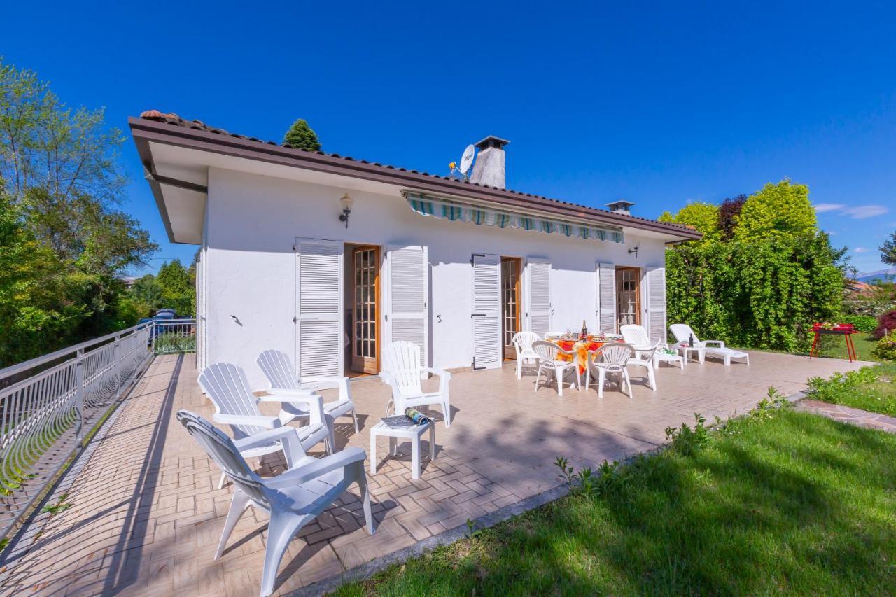 Villa Martine Au Bord Du Lac - Happy Rentals Cadrezzate Buitenkant foto