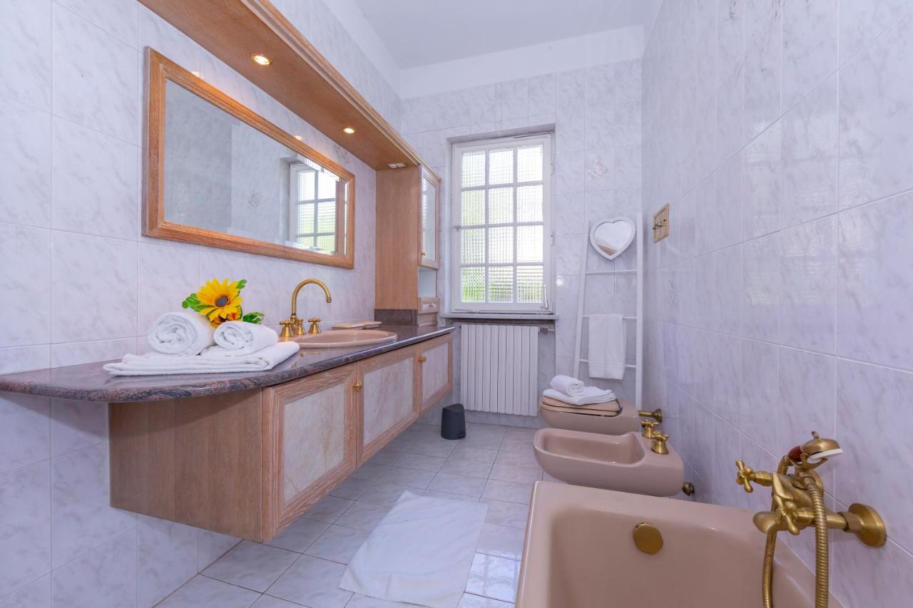 Villa Martine Au Bord Du Lac - Happy Rentals Cadrezzate Buitenkant foto