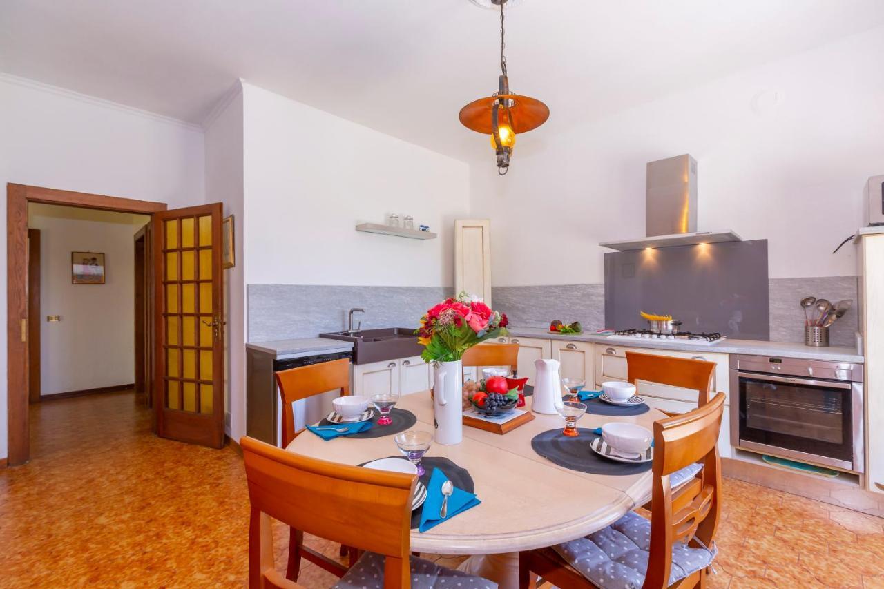 Villa Martine Au Bord Du Lac - Happy Rentals Cadrezzate Buitenkant foto